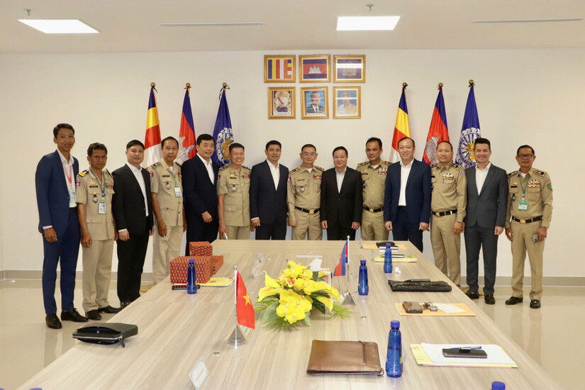 Triệt phá đường dây lừa đảo đầu tư tiền điện tử xuyên quốc gia, bắt giữ 56 nghi phạm