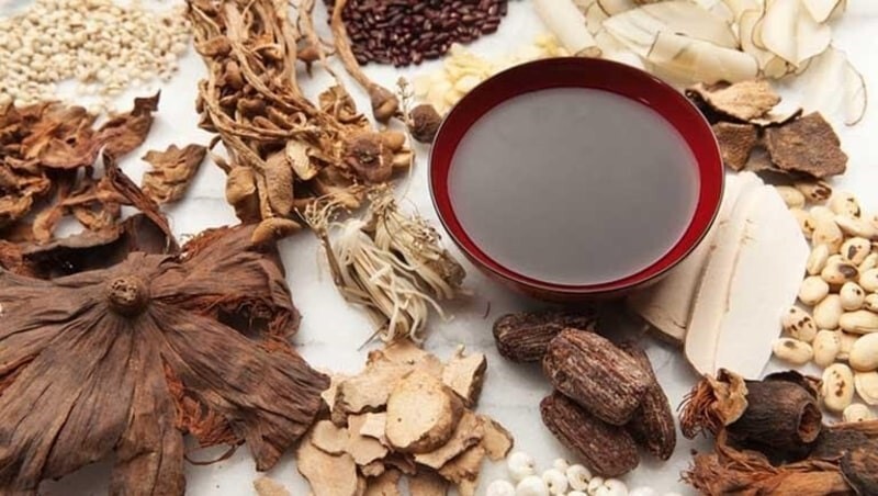 Giải pháp dược liệu: Bài thuốc xương khớp bổ can thận, trừ phong thấp