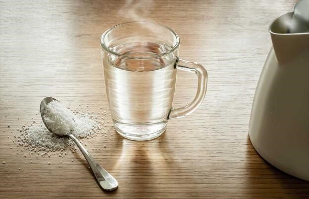 Loét vòm miệng do nhiệt miệng hay dấu hiệu bệnh lý nguy hiểm?