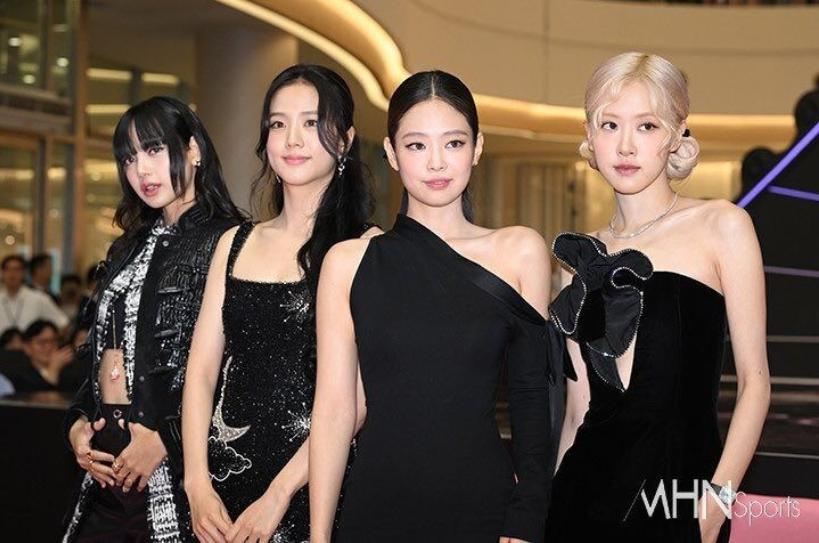 Chuyến lưu diễn của BLACKPINK 'mất tích' khỏi trang web của YG Entertainment?
