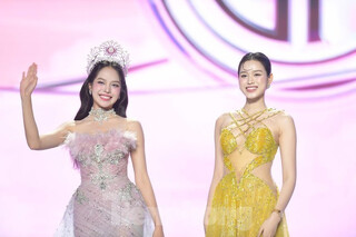 Mãn nhãn màn hội ngộ tuyệt đẹp của Hoa hậu Đỗ Thị Hà, Thanh Thủy