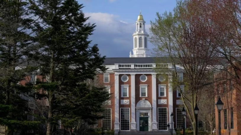 Đại học Harvard kiện chính quyền ông Trump