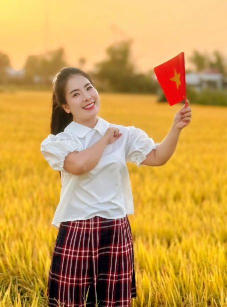 Tinh thần yêu nước "nhuộm đỏ" mạng xã hội dịp 30/4