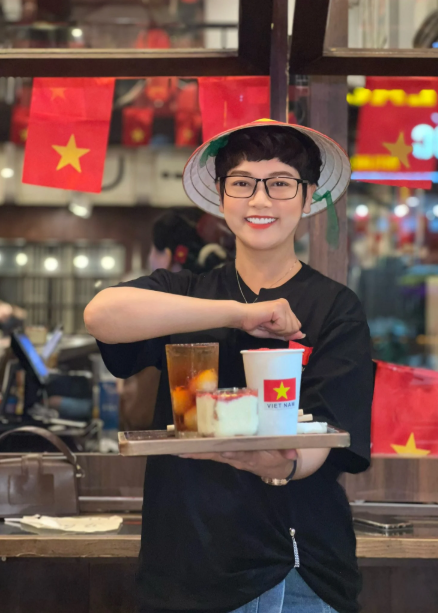 Tinh thần yêu nước "nhuộm đỏ" mạng xã hội dịp 30/4