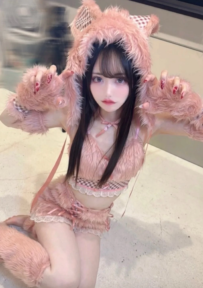 "Nữ thần cosplay" làm điều kinh hoàng với bạn trai vì lý do khó ngờ
