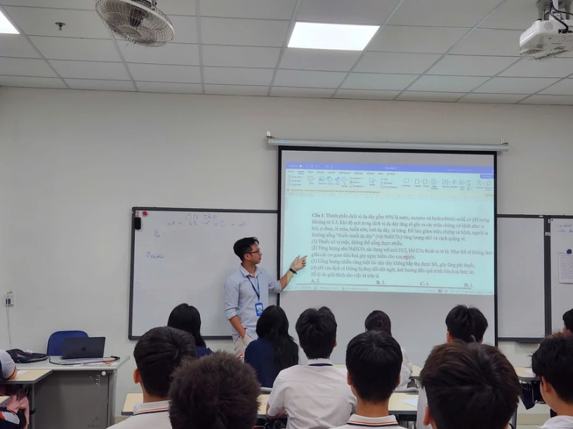 Chinh phục môn Hóa học thi tốt nghiệp THPT năm 2025