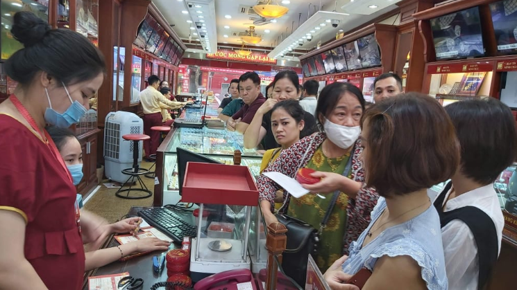 Giá vàng tăng cao, Thủ tướng ra Công điện riêng, chỉ đạo "nóng" yêu cầu Ngân hàng Nhà nước và Bộ Công an vào cuộc