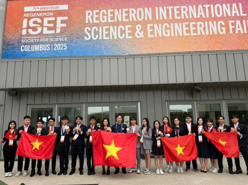 Học sinh Việt Nam ghi dấu ấn lịch sử tại Hội thi Khoa học kỹ thuật quốc tế 2025