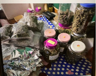 Khởi tố 3 thanh niên mua bán cần sa qua mạng xã hội