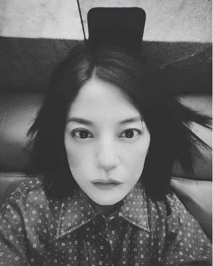Triệu Vy lộ diện: 