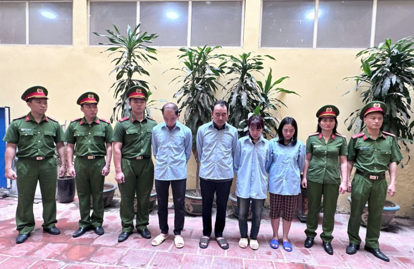Nhận hối lộ hơn 1 tỷ đồng, 4 cán bộ cấp phường ở Hà Nội bị khởi tố