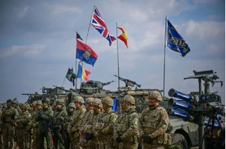 Ukraine đã dạy NATO cách chiến đấu, mắt xích yếu nhất đang biến thành pháo đài tỷ đô