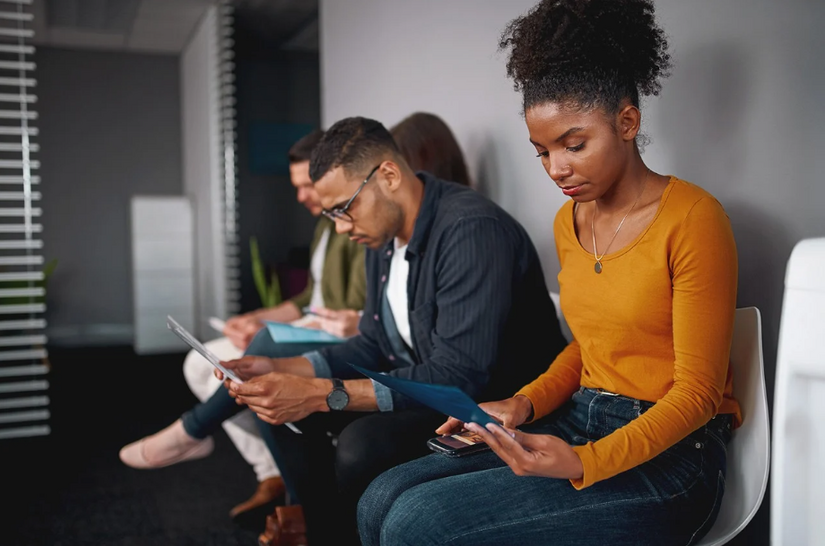 Gần một nửa Gen Z thừa nhận "chém gió" trong CV để tìm việc