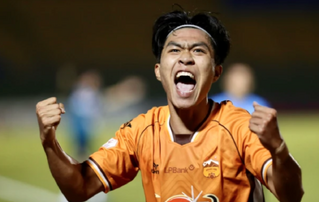 Tuyển Việt Nam bổ sung hai cầu thủ đấu Malaysia