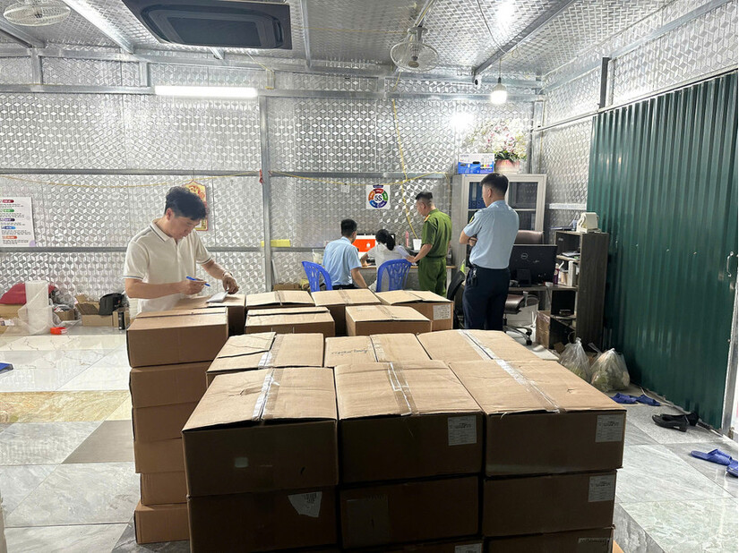 Hà Nội thu giữ hơn 5.000 mỹ phẩm 'trôi nổi' trị giá trên 2 tỷ đồng