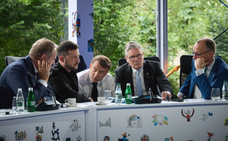 Ông Trump bỏ rơi Ukraine, châu Âu bàn cách đối mặt với thực tế phũ phàng