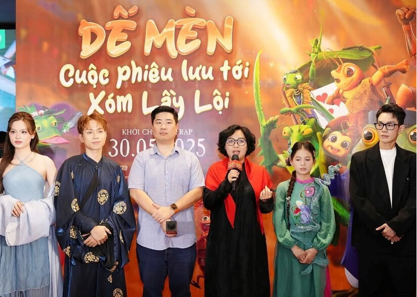 Dế Mèn 'đối đầu' Doraemon: Doanh thu phụ thuộc tình cảm khán giả