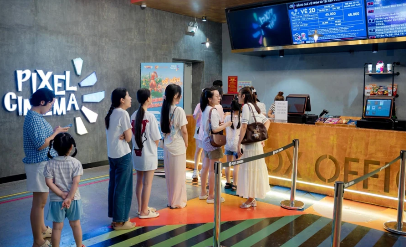 Dế Mèn 'đối đầu' Doraemon: Doanh thu phụ thuộc tình cảm khán giả
