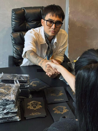 Vợ cũ Hoài Lâm chuẩn bị lên xe hoa với nam ca sĩ nổi tiếng