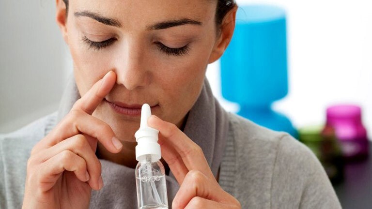Giải đáp: Ngứa mũi hắt hơi liên tục là bệnh gì?