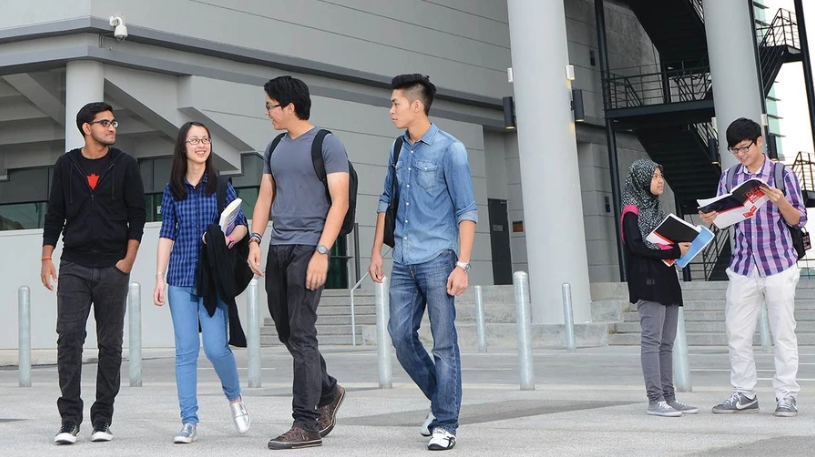 Malaysia ngừng gửi sinh viên đến Mỹ