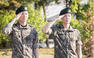Jimin và Jungkook (BTS) chính thức xuất ngũ, chào đón fan bằng cách 'đặc biệt'