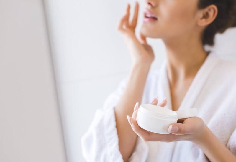 Giải đáp: Da bị kích ứng nên làm gì?