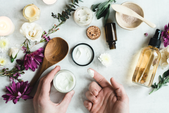 Giải đáp: Da bị kích ứng nên làm gì?