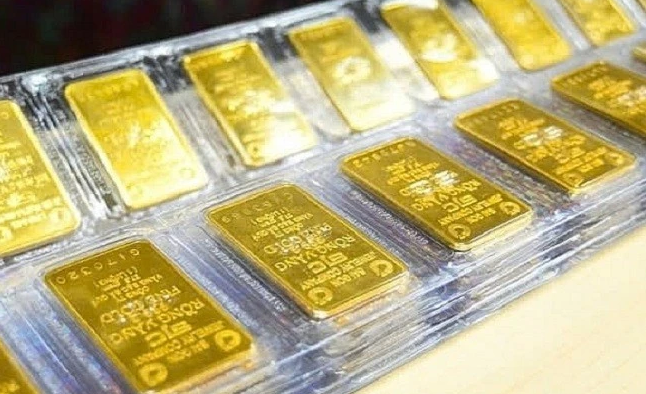 Giá vàng ngày đầu tuần 16/6 trong nước ổn định ở mức cao, thế giới đi ngang