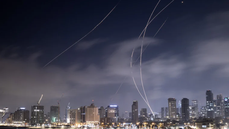 Israel sắp hết tên lửa phòng không