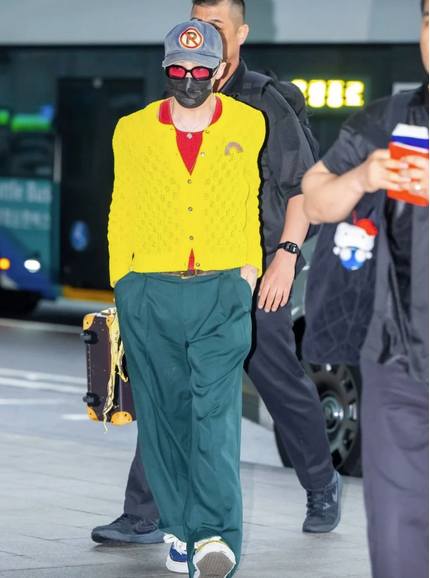 G-Dragon được fan Việt khen tinh tế khi ra sân bay tới Việt Nam