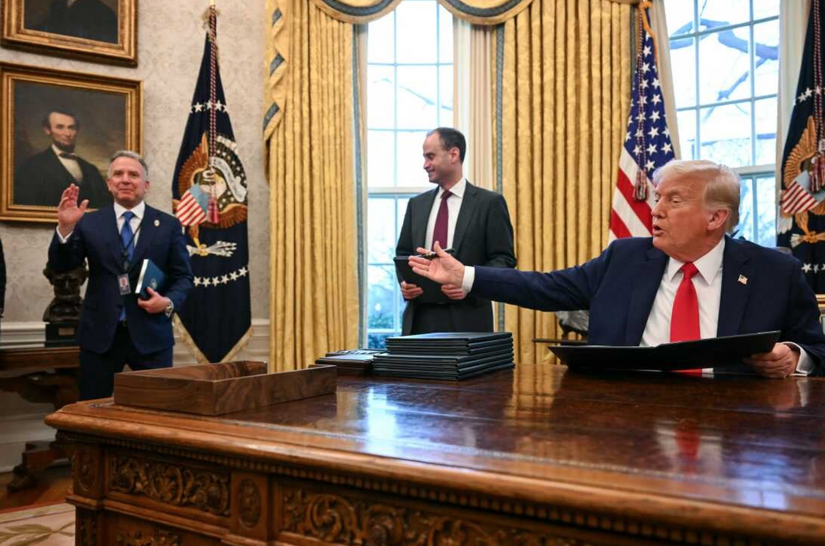Phe cánh Trump lục đục vì Nga: Người muốn bỏ cấm vận, người đòi đẩy Moscow khỏi thị trường toàn cầu
