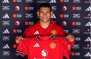 Man United chiêu mộ tài năng 18 tuổi
