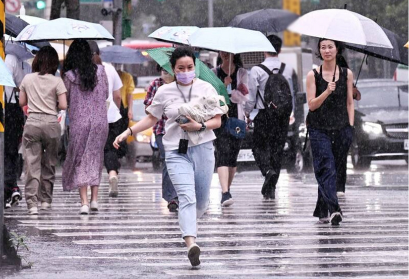 4 sai lầm trong ngày mưa cực kỳ hại sức khỏe