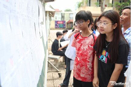 Nhiều trường đại học công bố điểm sàn xét tuyển