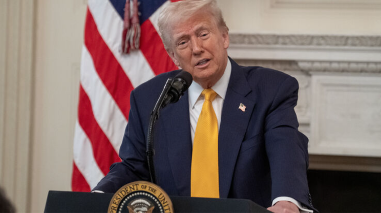 Ông Trump áp thuế 35% với EU, Mexico