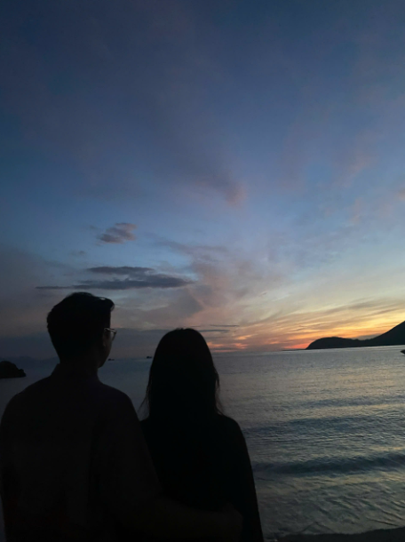 Giới trẻ lên mạng tìm “mối quan hệ không ràng buộc”: Tự do hay tổn thương?