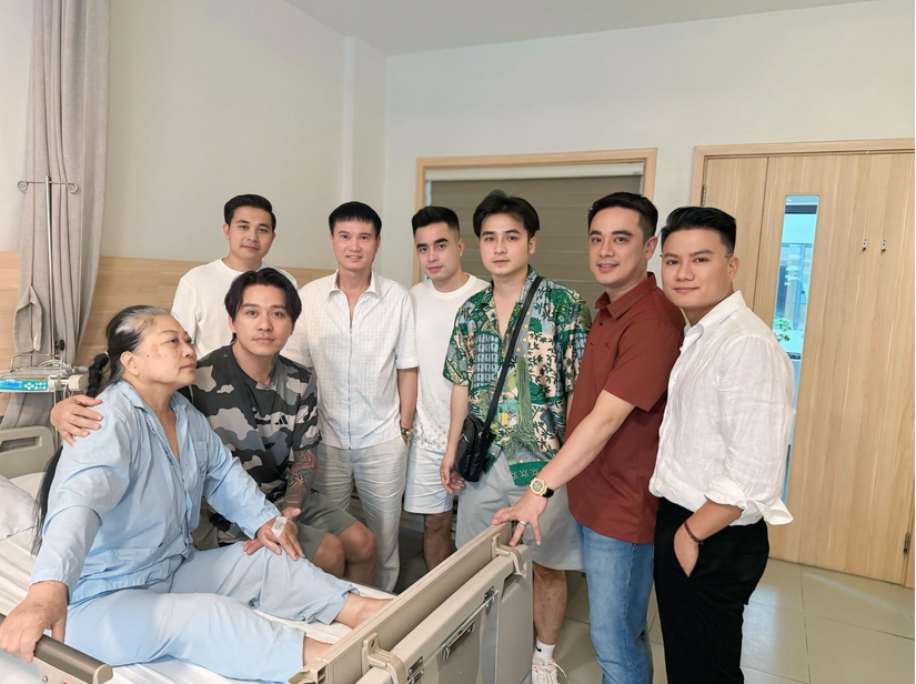 Ca sĩ Tuấn Hưng bất ngờ xuống tóc