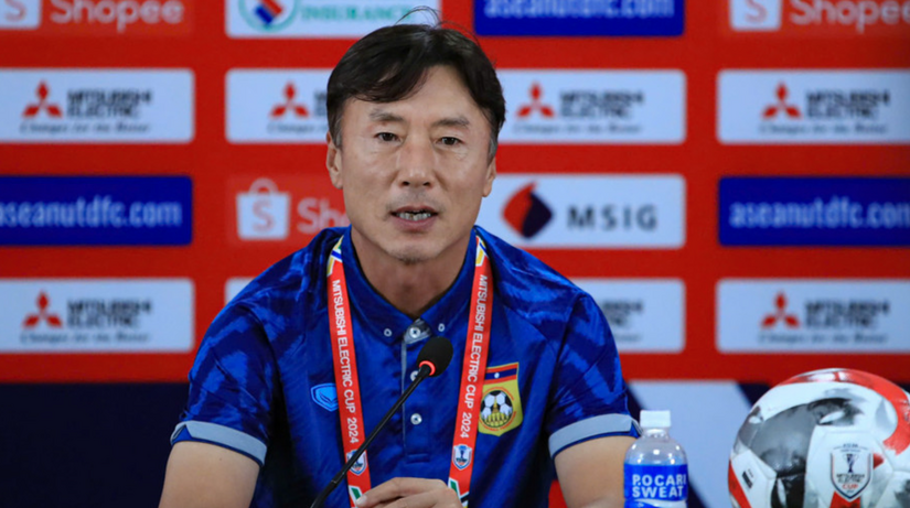 HLV U23 Lào: ‘U23 Việt Nam rất mạnh…’