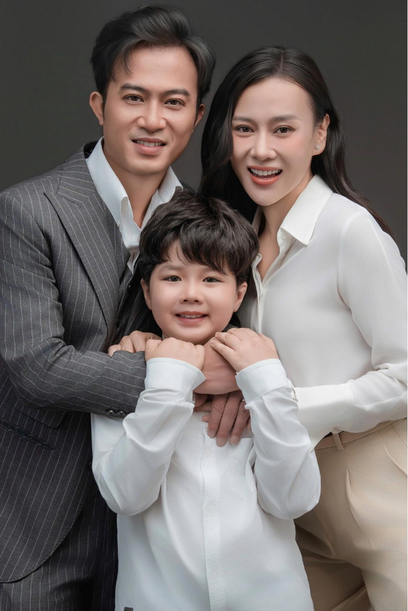 Phương Oanh: "Tôi chỉ cố gắng sống tử tế..."