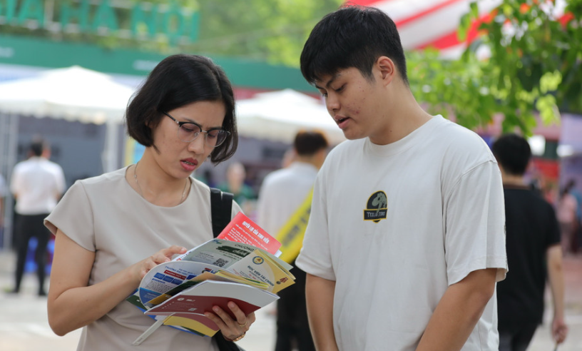 Thí sinh có thể nộp lệ phí xét tuyển đại học qua 19 kênh thanh toán trực tuyến