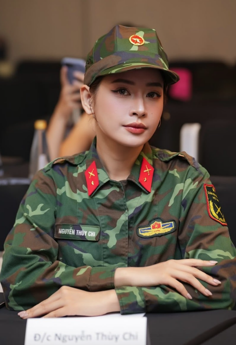 Chi Pu choáng váng vì câu nói của Hòa Minzy tại "Sao nhập ngũ 2025"