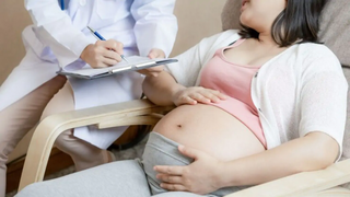Mắc ung thư phụ khoa trong khi mang thai: Chẩn đoán, điều trị và phòng ngừa