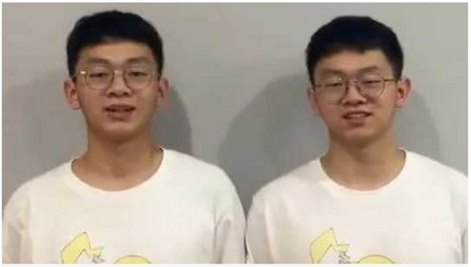 Cặp song sinh cùng đạt 666 điểm trong kỳ thi đại học, đồng điệu đến đáng kinh ngạc