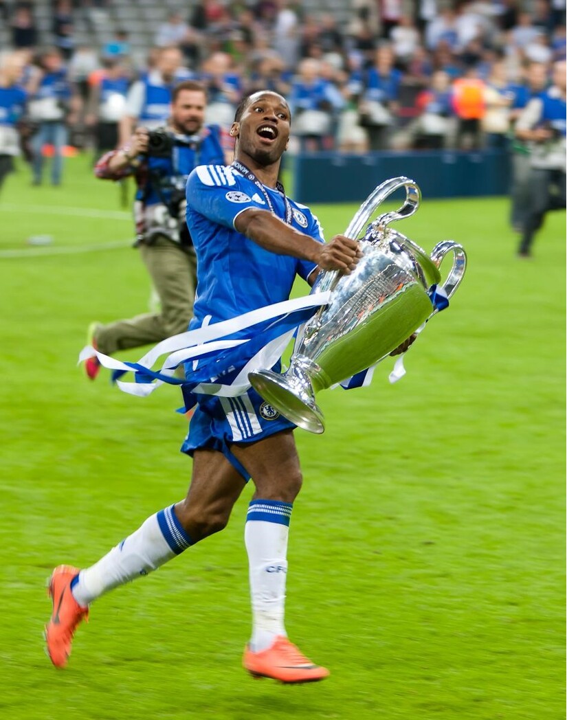 8S chính thức bắt tay huyền thoại Didier Drogba: Hành trình mới từ bờ biển ngà đến Việt Nam