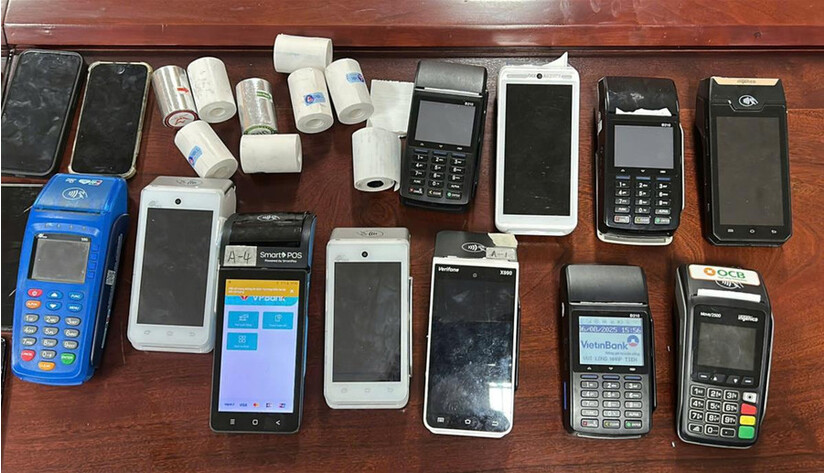 Nhóm người ngoại quốc tổ chức chiếm đoạt 30 tỷ đồng từ thẻ tín dụng người khác