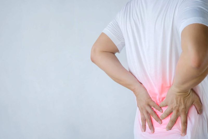 Đau cột sống kéo dài: Những biến chứng nguy hiểm khi không điều trị