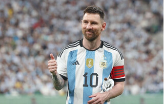 Đội tuyển Argentina tìm người thay thế Messi?