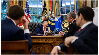 Mỹ tiết lộ chi tiết bất thường trong cuộc trò chuyện giữa ông Putin và ông Trump