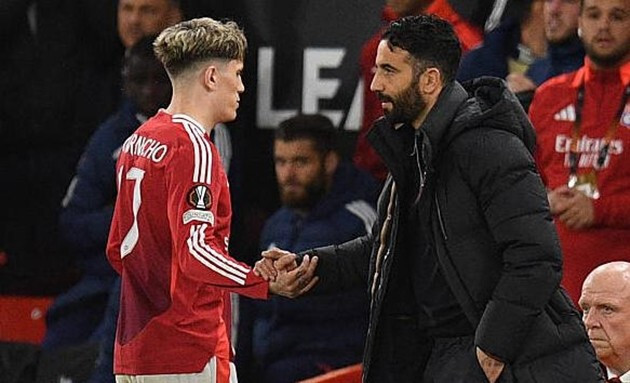 Man United bán ngôi sao với giá không tưởng